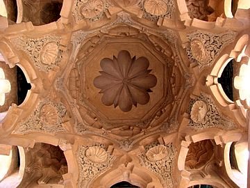 القبة المرابطية: الشاهد الوحيد على عمارة المرابطين في مراكش